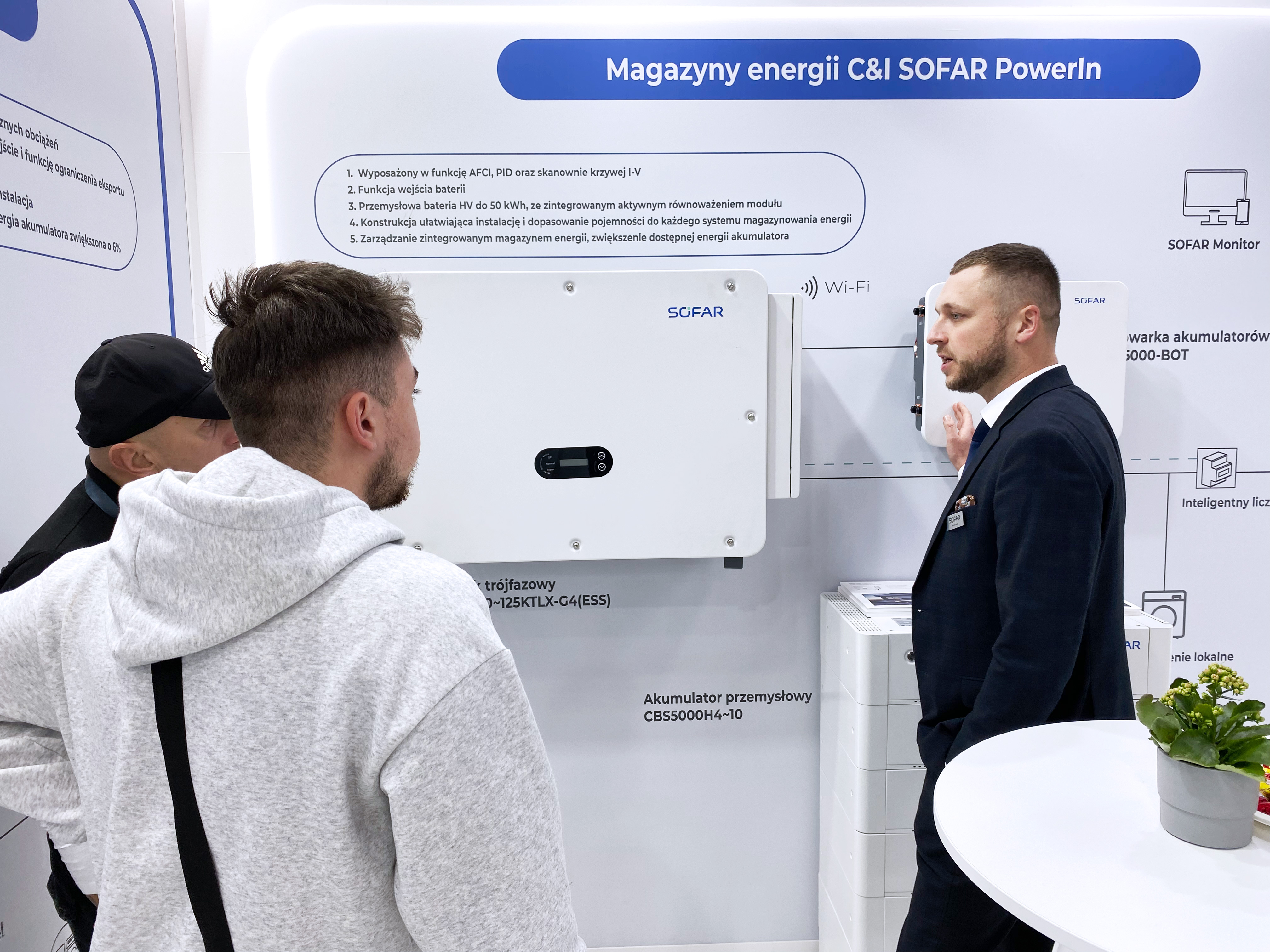 1708683619835060932.jpg 10.jpg